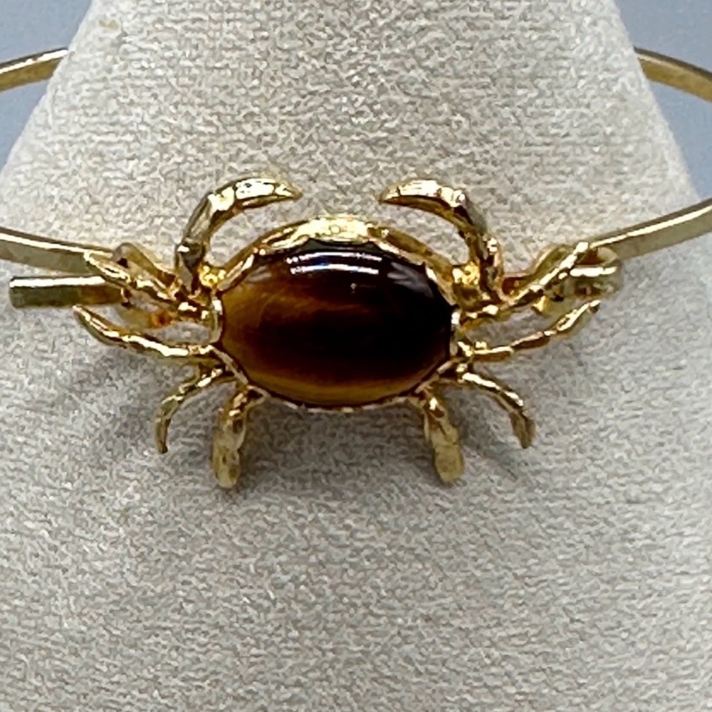 Tiger's Eye Crab Gold Tone Boho Beach Nautical Bangle Bracelet Sz 5.75 - Picture 2 of 7